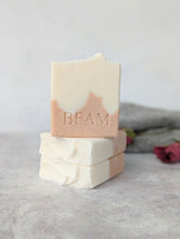 Load image into Gallery viewer, Salt spa soap with rose geranium
